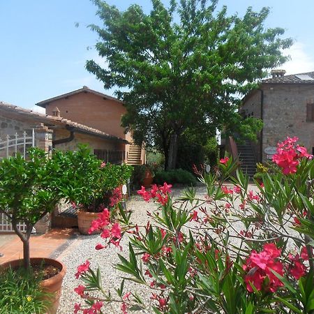 Fullino Nero Rta - Residenza Turistico Alberghiera Сиена Экстерьер фото