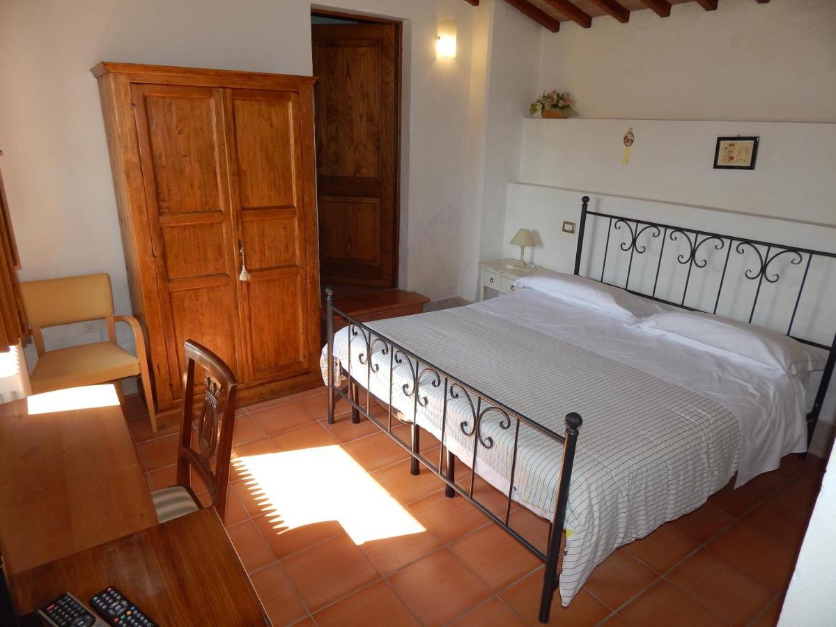 Fullino Nero Rta - Residenza Turistico Alberghiera Сиена Экстерьер фото