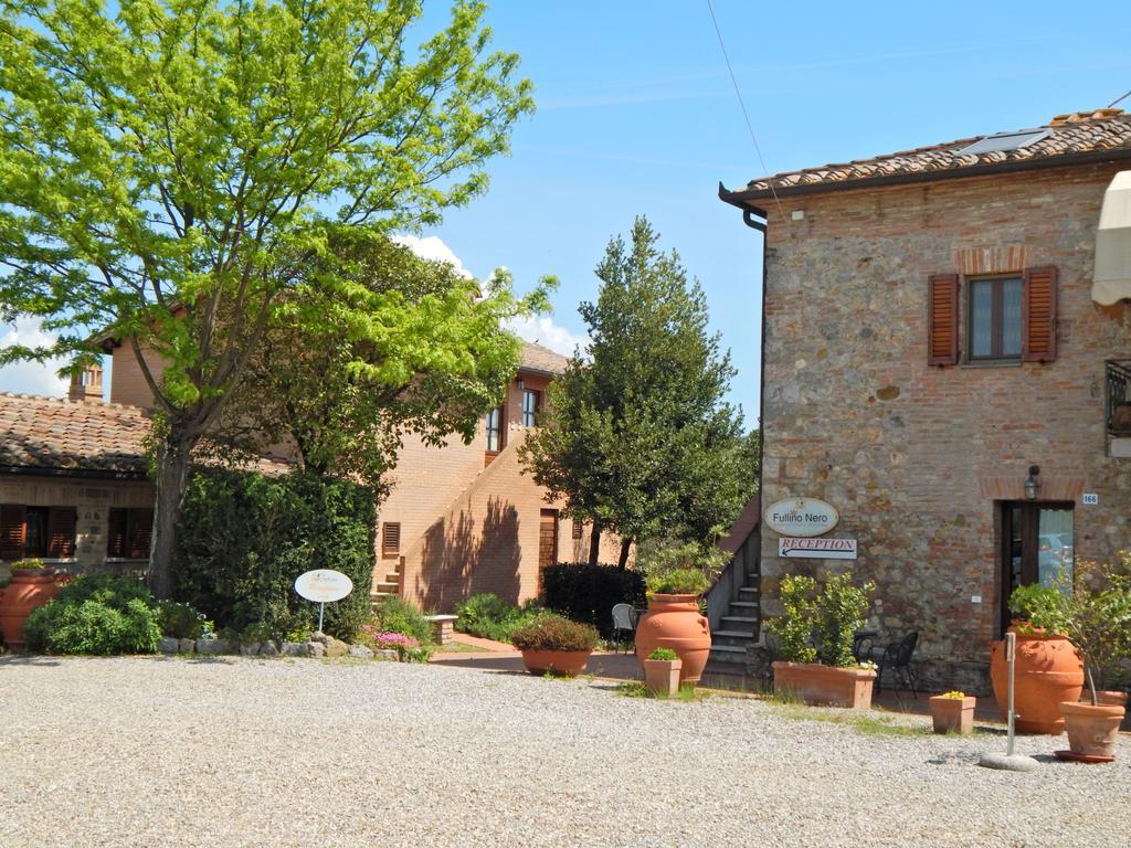 Fullino Nero Rta - Residenza Turistico Alberghiera Сиена Экстерьер фото