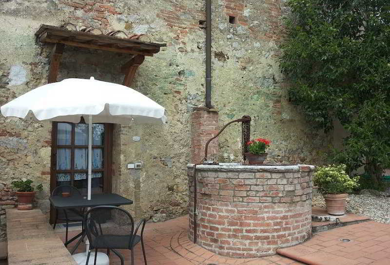 Fullino Nero Rta - Residenza Turistico Alberghiera Сиена Экстерьер фото