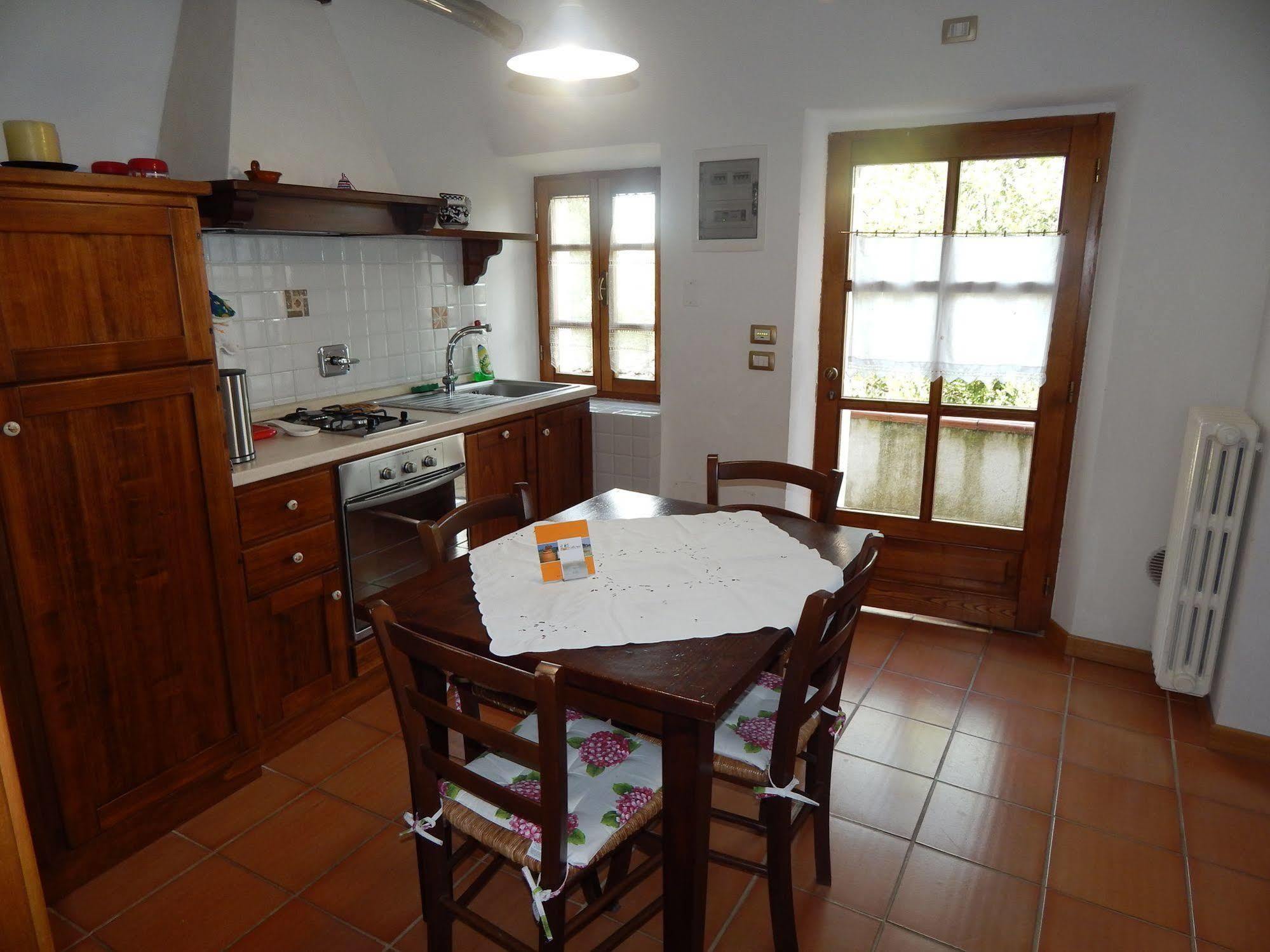 Fullino Nero Rta - Residenza Turistico Alberghiera Сиена Экстерьер фото