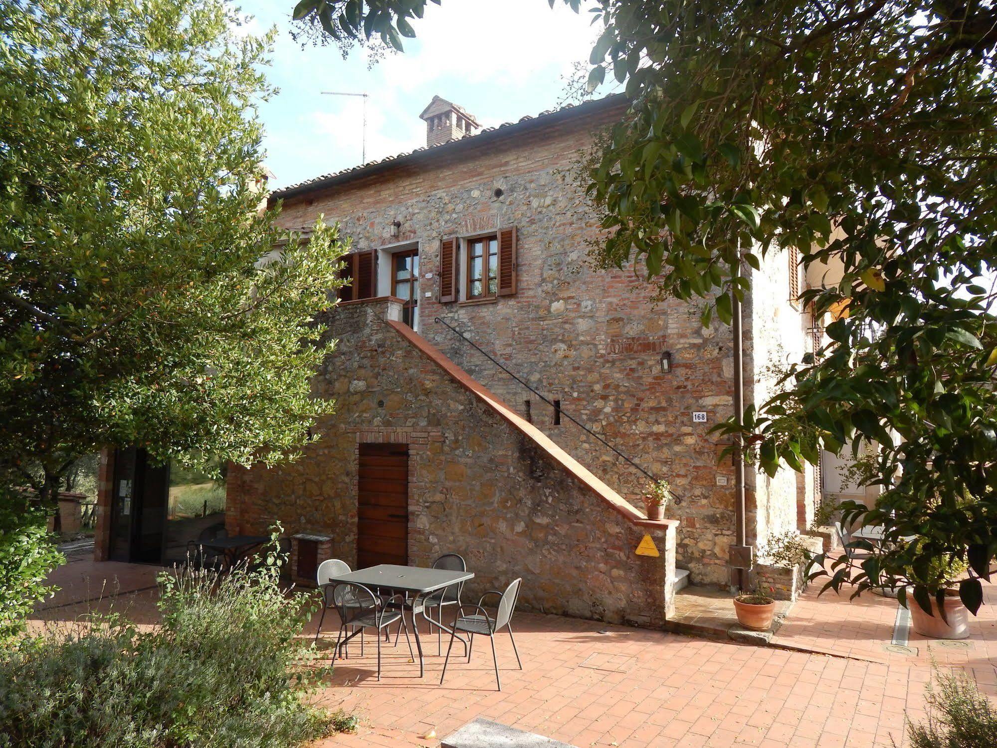 Fullino Nero Rta - Residenza Turistico Alberghiera Сиена Экстерьер фото