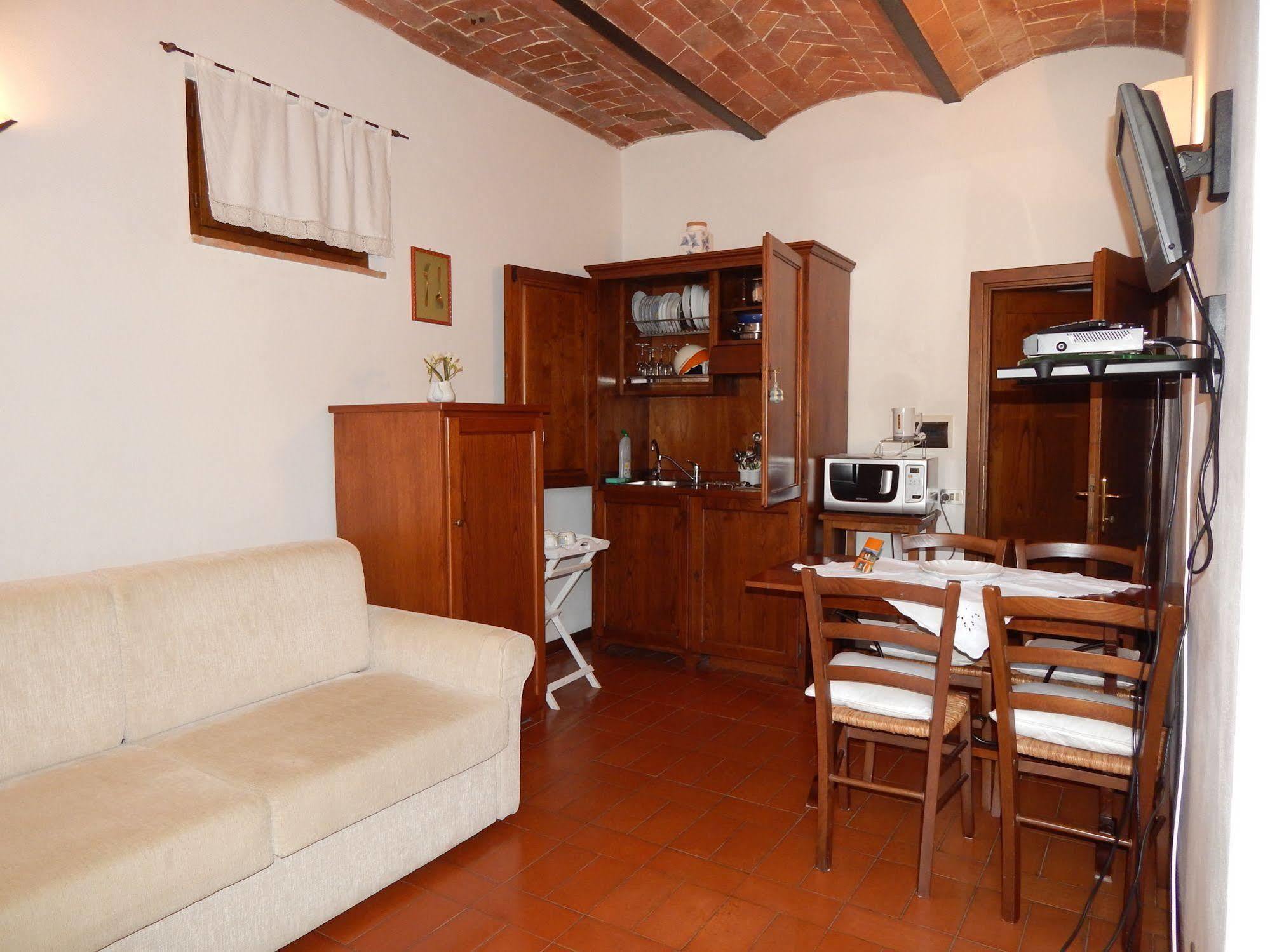 Fullino Nero Rta - Residenza Turistico Alberghiera Сиена Экстерьер фото