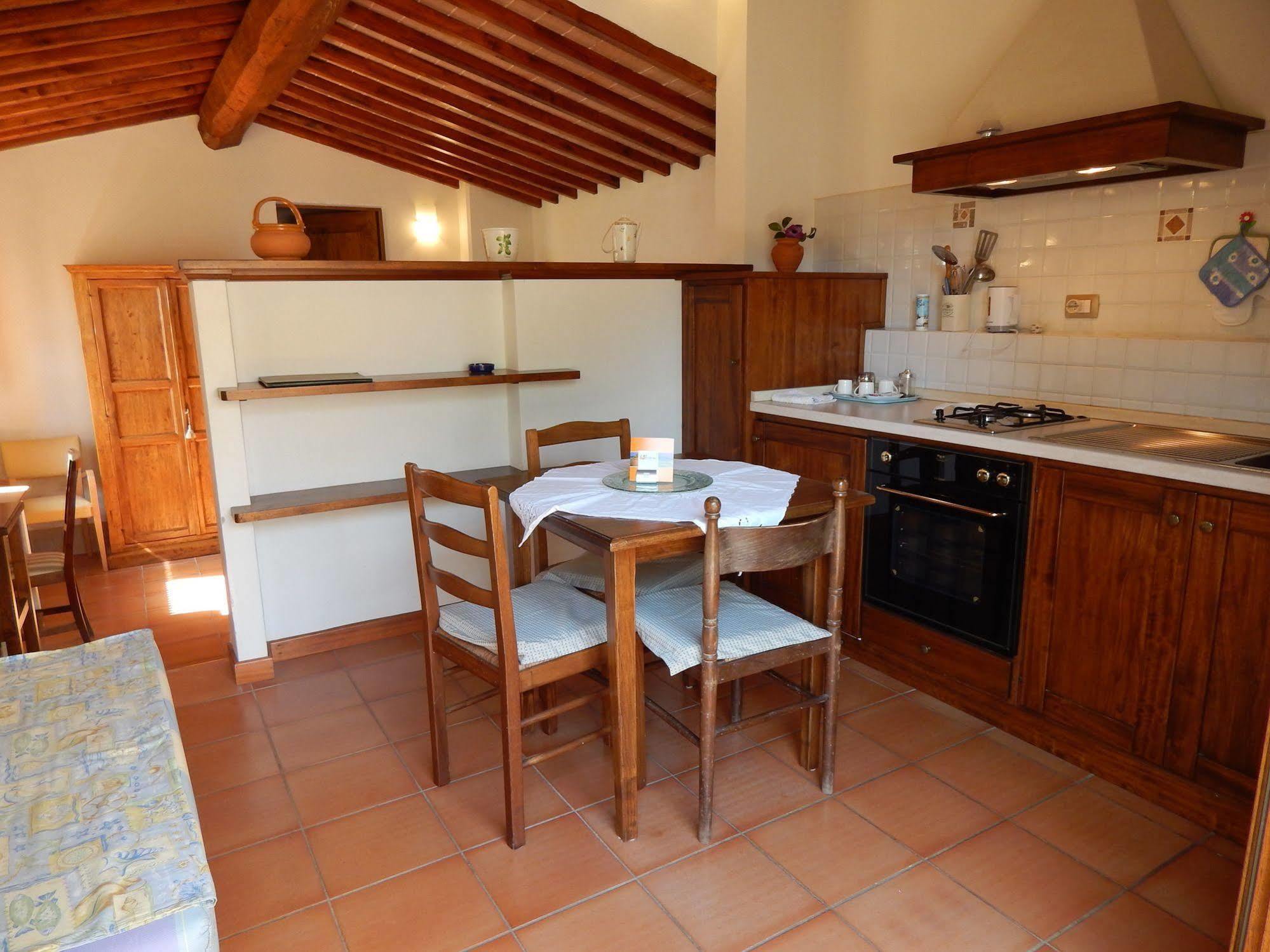 Fullino Nero Rta - Residenza Turistico Alberghiera Сиена Экстерьер фото
