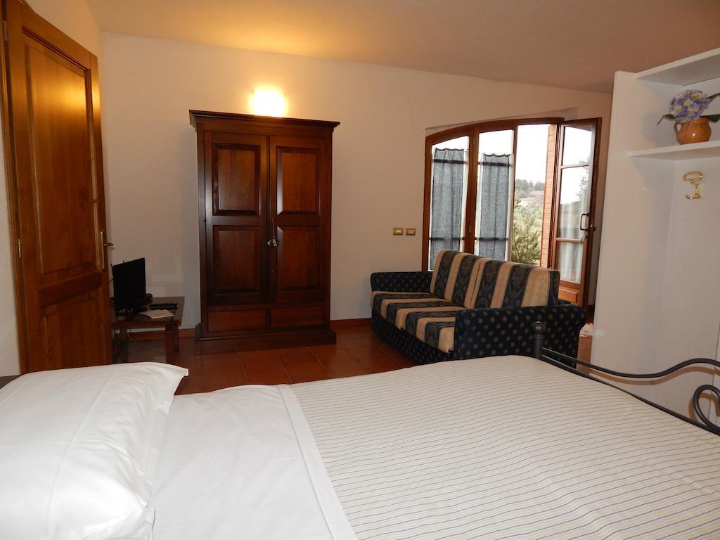 Fullino Nero Rta - Residenza Turistico Alberghiera Сиена Экстерьер фото